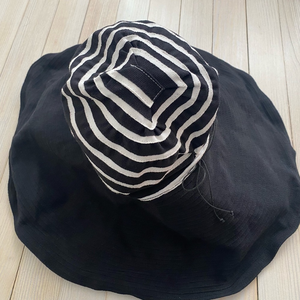 Women’s Beach Hat